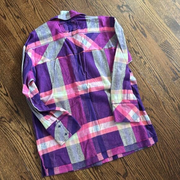 We The Free So Long
Summer Plaid Top size Small - Picture 7 of 7